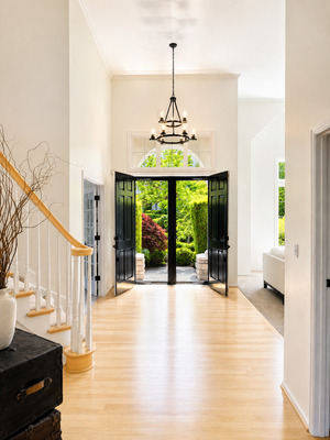 Entry & Living photo